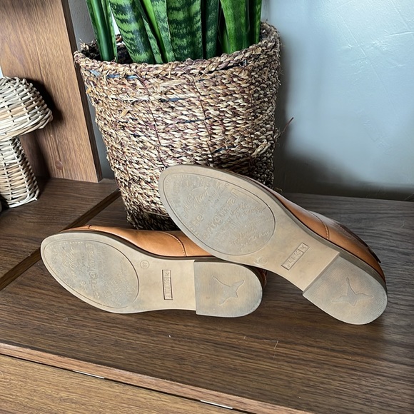 Pikolinos Pyrgos Slip On Laceless Leather Oxfords - Picture 10 of 13